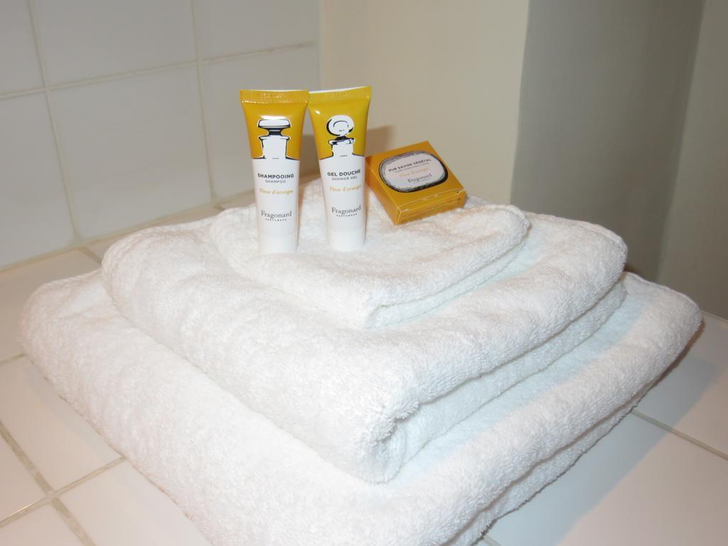Le Clos Des Canebiers Bed and Breakfast Grasse Værelse billede