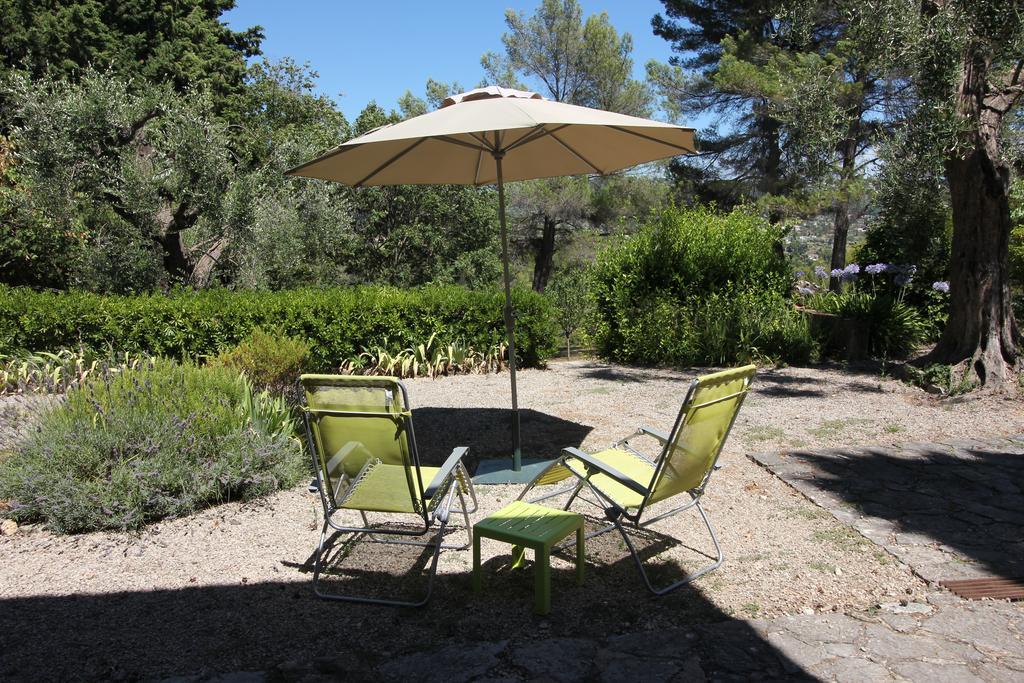 Le Clos Des Canebiers Bed and Breakfast Grasse Eksteriør billede